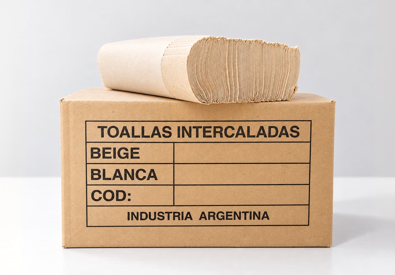 Toallas intercaladas beige premium sobre su caja